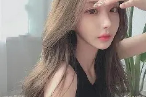 网红圈又塌房！韩汶栩用假人设割韭菜背后真相让人愤怒