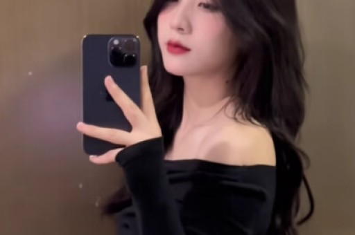 香港女星淡出娱乐多年曾因丈夫出轨离婚如今在国外经营武馆