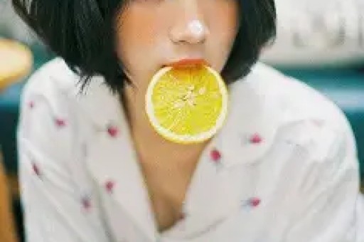 陈小春出轨被对方公之于众还牵扯出多名男明星她不怕被封杀吗